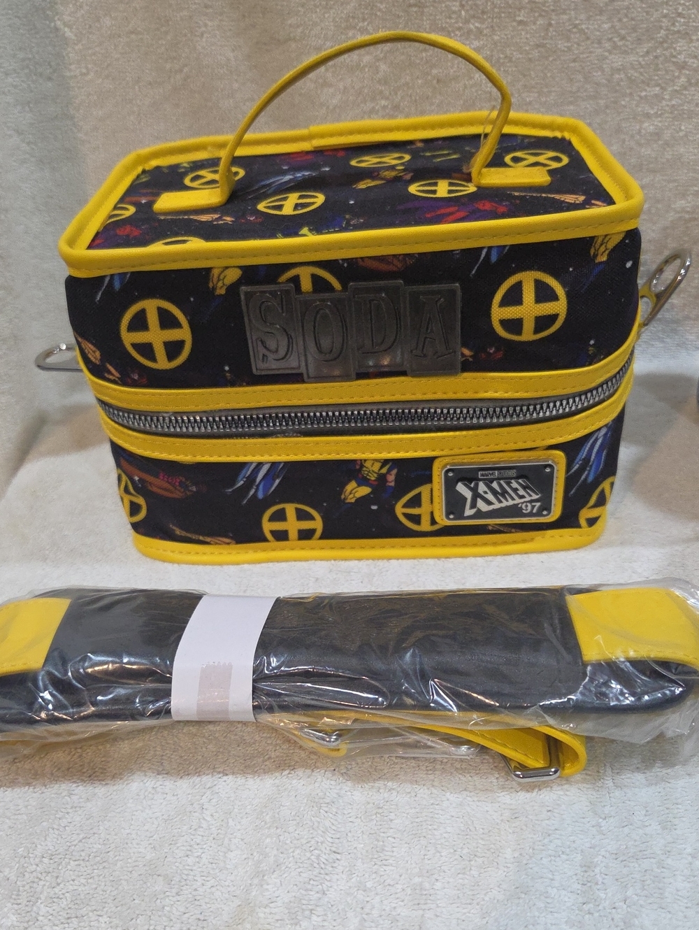 X-MEN FUNKO/ LOUNGEFLY 6 PACK COOLER